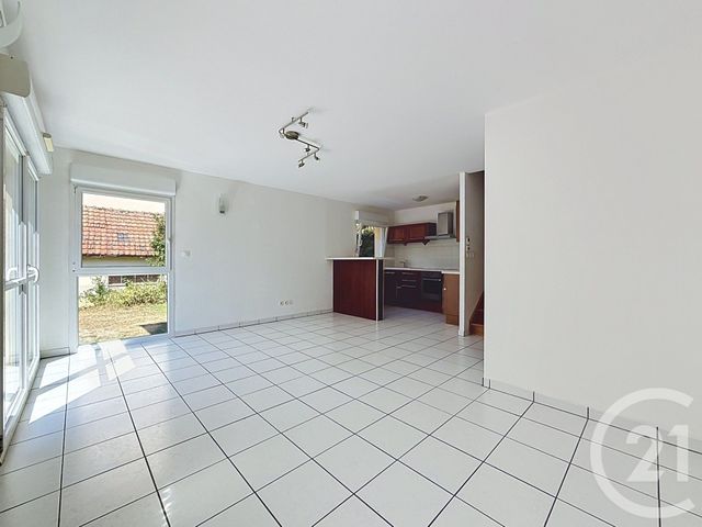 Appartement F4 à vendre - 4 pièces - 59.0 m2 - AUDINCOURT - 25 - FRANCHE-COMTE - Century 21 Les Portes De L'Est