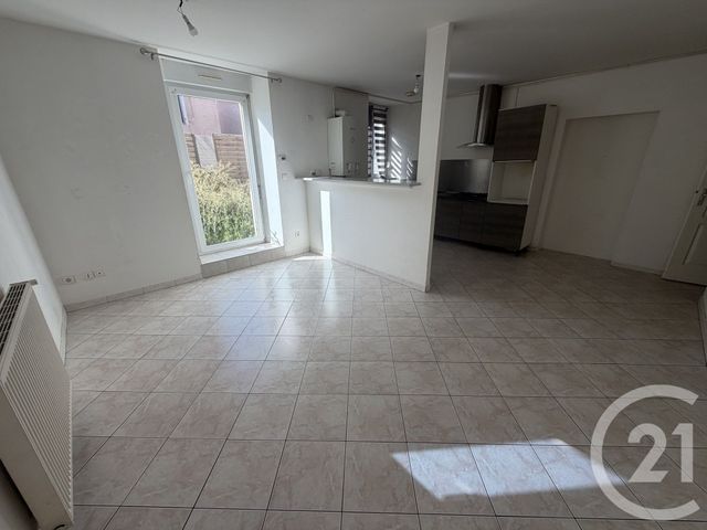 Appartement F2 à vendre - 2 pièces - 46.0 m2 - AUDINCOURT - 25 - FRANCHE-COMTE - Century 21 Les Portes De L'Est