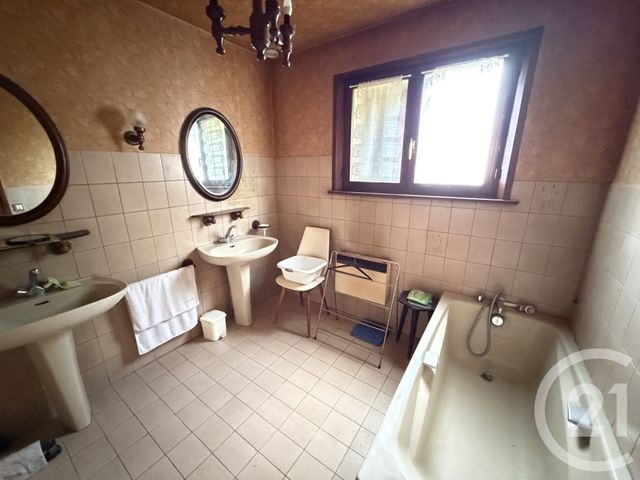 Appartement F4 à vendre - 4 pièces - 106.2 m2 - AUDINCOURT - 25 - FRANCHE-COMTE - Century 21 Les Portes De L'Est