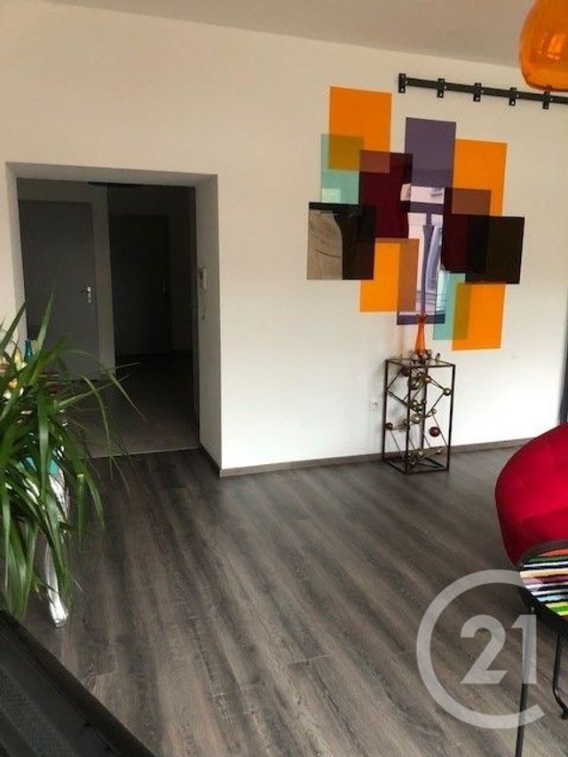 Appartement à vendre - 3 pièces - 79.83 m2 - MONTBELIARD - 25 - FRANCHE-COMTE - Century 21 Les Portes De L'Est