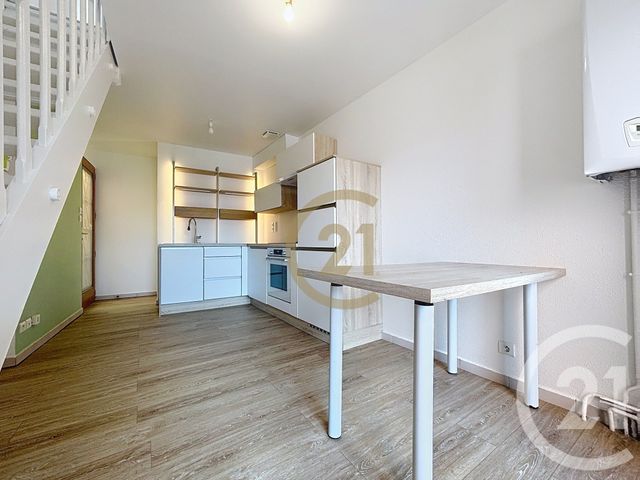 Appartement Duplex à louer - 2 pièces - 27.85 m2 - BEAUCOURT - 90 - FRANCHE-COMTE - Century 21 Les Portes De L'Est