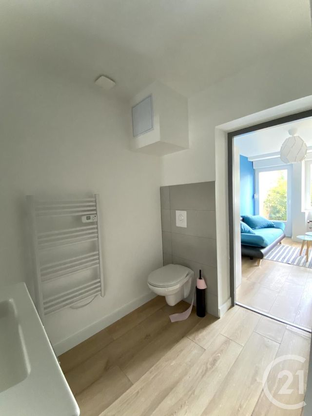 Appartement F1 à louer - 1 pièce - 20.0 m2 - MONTBELIARD - 25 - FRANCHE-COMTE - Century 21 Les Portes De L'Est