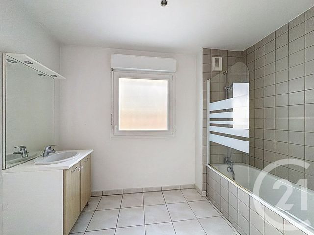 Appartement F4 à vendre - 4 pièces - 73.2 m2 - MONTBELIARD - 25 - FRANCHE-COMTE - Century 21 Les Portes De L'Est