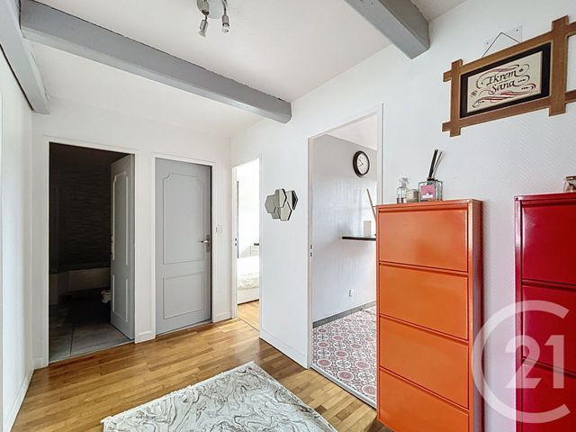 Appartement F4 à louer - 4 pièces - 77.59 m2 - SOCHAUX - 25 - FRANCHE-COMTE - Century 21 Les Portes De L'Est