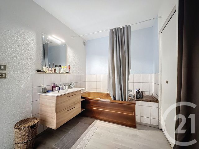 Appartement F3 à vendre - 3 pièces - 66.56 m2 - AUDINCOURT - 25 - FRANCHE-COMTE - Century 21 Les Portes De L'Est