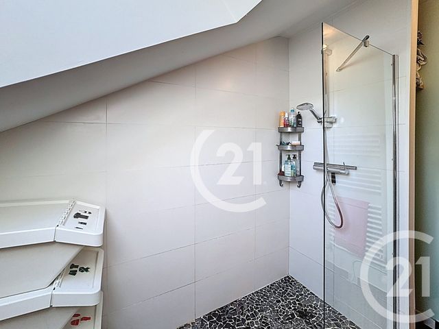 Appartement T4 à vendre - 4 pièces - 85.31 m2 - MONTBELIARD - 25 - FRANCHE-COMTE - Century 21 Les Portes De L'Est