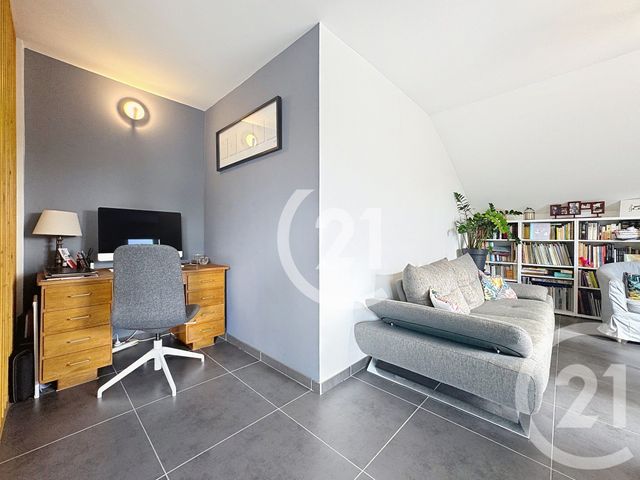 Appartement T4 à vendre - 4 pièces - 85.31 m2 - MONTBELIARD - 25 - FRANCHE-COMTE - Century 21 Les Portes De L'Est
