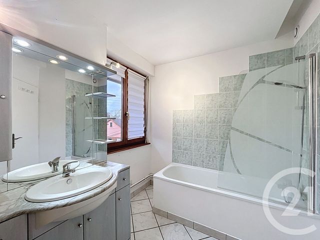 Appartement F5 à louer - 5 pièces - 96.0 m2 - AUDINCOURT - 25 - FRANCHE-COMTE - Century 21 Les Portes De L'Est
