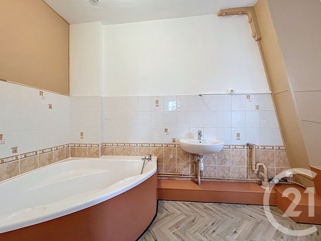 Appartement F3 à louer - 3 pièces - 80.6 m2 - SOCHAUX - 25 - FRANCHE-COMTE - Century 21 Les Portes De L'Est
