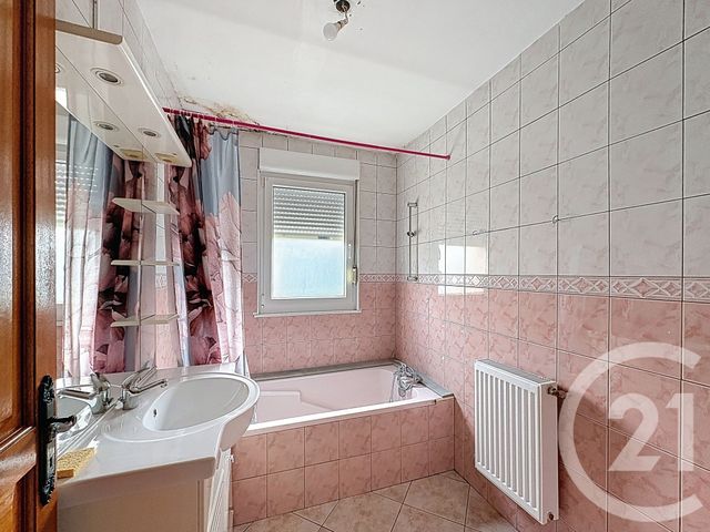 Appartement F3 à louer - 3 pièces - 88.25 m2 - AUDINCOURT - 25 - FRANCHE-COMTE - Century 21 Les Portes De L'Est