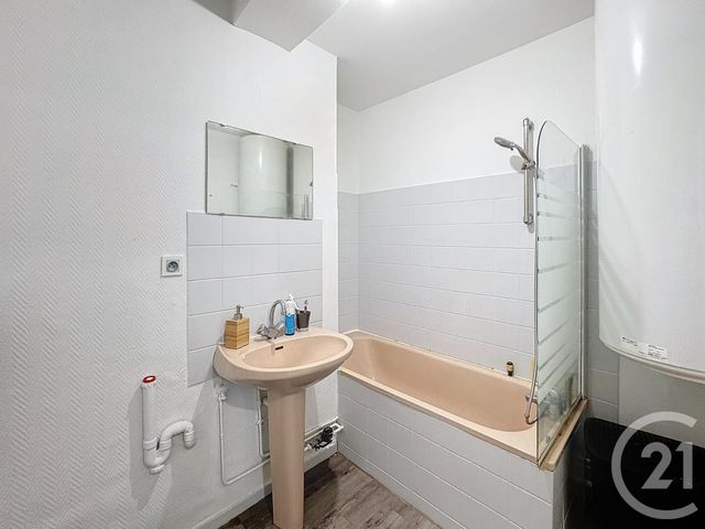 Appartement F2 à louer - 2 pièces - 43.78 m2 - DELLE - 90 - FRANCHE-COMTE - Century 21 Les Portes De L'Est