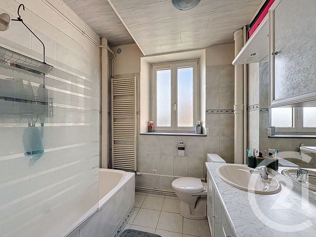 Appartement F4 à louer - 4 pièces - 85.2 m2 - DELLE - 90 - FRANCHE-COMTE - Century 21 Les Portes De L'Est