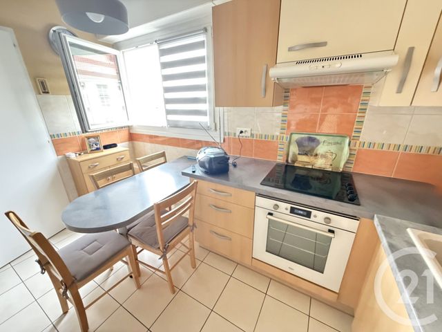 Appartement F4 à vendre - 3 pièces - 81.34 m2 - GRAND CHARMONT - 25 - FRANCHE-COMTE - Century 21 Les Portes De L'Est