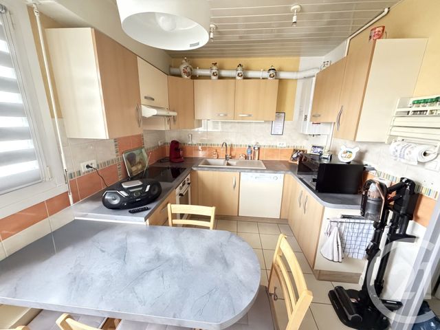 Appartement F4 à vendre - 3 pièces - 81.34 m2 - GRAND CHARMONT - 25 - FRANCHE-COMTE - Century 21 Les Portes De L'Est
