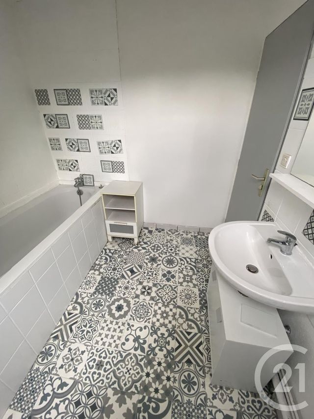 Appartement F5 à louer - 5 pièces - 82.82 m2 - VOUJEAUCOURT - 25 - FRANCHE-COMTE - Century 21 Les Portes De L'Est