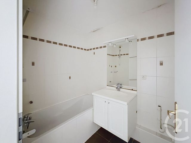 Appartement F3 à louer - 3 pièces - 65.0 m2 - MONTBELIARD - 25 - FRANCHE-COMTE - Century 21 Les Portes De L'Est