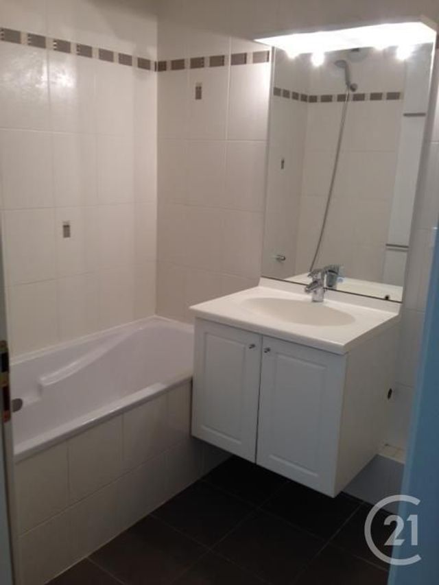 Appartement F3 à louer - 3 pièces - 65.0 m2 - MONTBELIARD - 25 - FRANCHE-COMTE - Century 21 Les Portes De L'Est