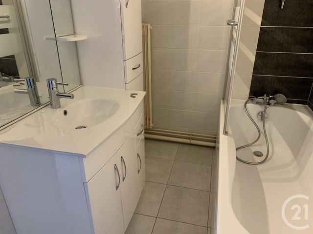 Appartement F2 à louer - 2 pièces - 49.35 m2 - MONTBELIARD - 25 - FRANCHE-COMTE - Century 21 Les Portes De L'Est