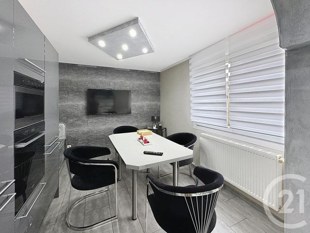 Appartement F5 à louer - 5 pièces - 116.89 m2 - MONTBELIARD - 25 - FRANCHE-COMTE - Century 21 Les Portes De L'Est