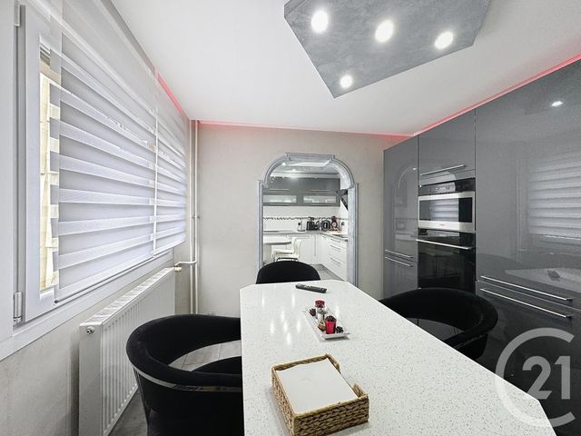 Appartement F5 à louer - 5 pièces - 116.89 m2 - MONTBELIARD - 25 - FRANCHE-COMTE - Century 21 Les Portes De L'Est