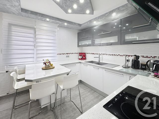 Appartement F5 à louer - 5 pièces - 116.89 m2 - MONTBELIARD - 25 - FRANCHE-COMTE - Century 21 Les Portes De L'Est