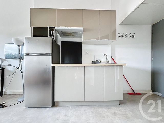 Appartement Studio à louer - 1 pièce - 19.0 m2 - MONTBELIARD - 25 - FRANCHE-COMTE - Century 21 Les Portes De L'Est