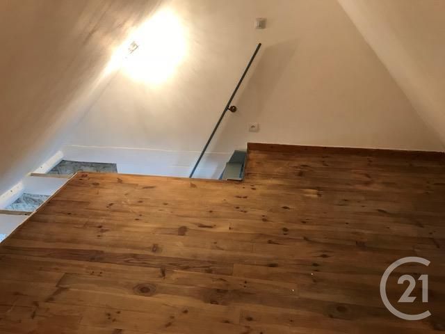 Appartement Duplex à louer - 2 pièces - 19.0 m2 - MONTBELIARD - 25 - FRANCHE-COMTE - Century 21 Les Portes De L'Est