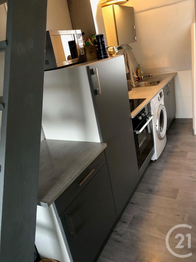 Appartement Duplex à louer - 2 pièces - 19.0 m2 - MONTBELIARD - 25 - FRANCHE-COMTE - Century 21 Les Portes De L'Est