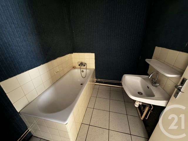 Appartement à vendre - 4 pièces - 71.07 m2 - MONTBELIARD - 25 - FRANCHE-COMTE - Century 21 Les Portes De L'Est
