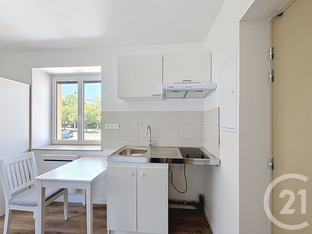 Appartement Studio à louer - 1 pièce - 17.0 m2 - MONTBELIARD - 25 - FRANCHE-COMTE - Century 21 Les Portes De L'Est