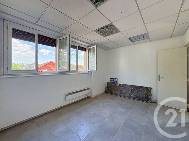 Appartement Local à louer - 2 pièces - 46.0 m2 - MONTBELIARD - 25 - FRANCHE-COMTE - Century 21 Les Portes De L'Est