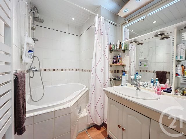 Appartement F3 à louer - 3 pièces - 92.09 m2 - HERIMONCOURT - 25 - FRANCHE-COMTE - Century 21 Les Portes De L'Est