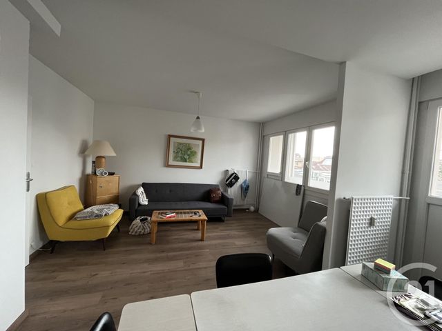 Appartement F3 à louer - 3 pièces - 67.61 m2 - MONTBELIARD - 25 - FRANCHE-COMTE - Century 21 Les Portes De L'Est