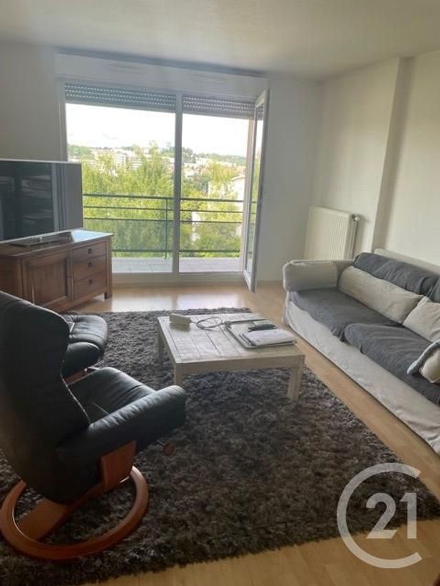 Appartement F3 à louer - 3 pièces - 63.37 m2 - MONTBELIARD - 25 - FRANCHE-COMTE - Century 21 Les Portes De L'Est