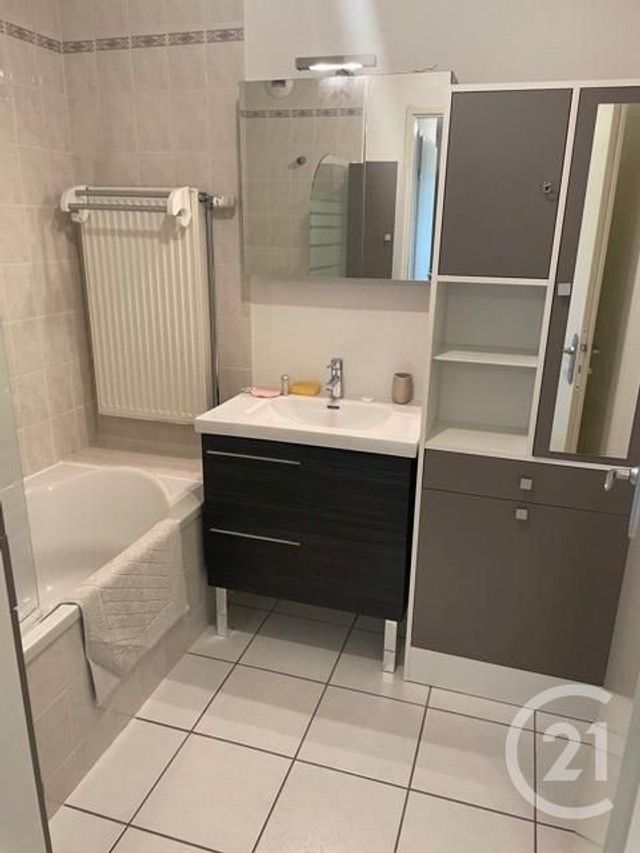 Appartement F3 à louer - 3 pièces - 63.37 m2 - MONTBELIARD - 25 - FRANCHE-COMTE - Century 21 Les Portes De L'Est
