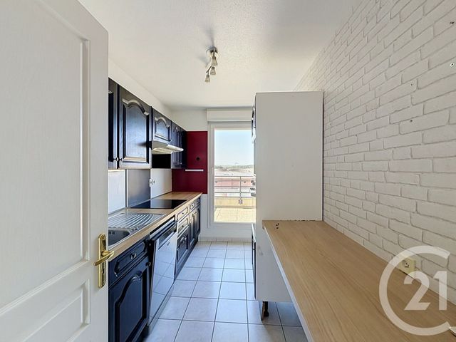 Appartement F3 à louer - 3 pièces - 72.55 m2 - MONTBELIARD - 25 - FRANCHE-COMTE - Century 21 Les Portes De L'Est