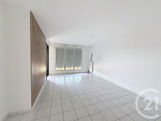Appartement F3 à louer - 3 pièces - 72.55 m2 - MONTBELIARD - 25 - FRANCHE-COMTE - Century 21 Les Portes De L'Est