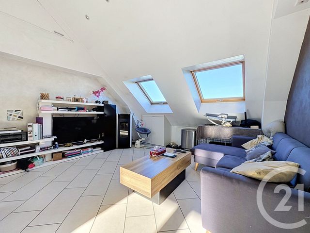 Appartement F3 à vendre - 3 pièces - 86.0 m2 - MONTREUX CHATEAU - 90 - FRANCHE-COMTE - Century 21 Les Portes De L'Est