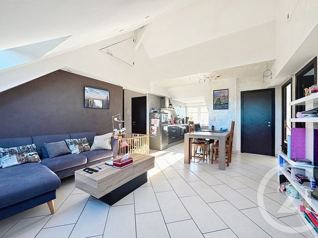 Appartement F3 à vendre - 3 pièces - 86.0 m2 - MONTREUX CHATEAU - 90 - FRANCHE-COMTE - Century 21 Les Portes De L'Est