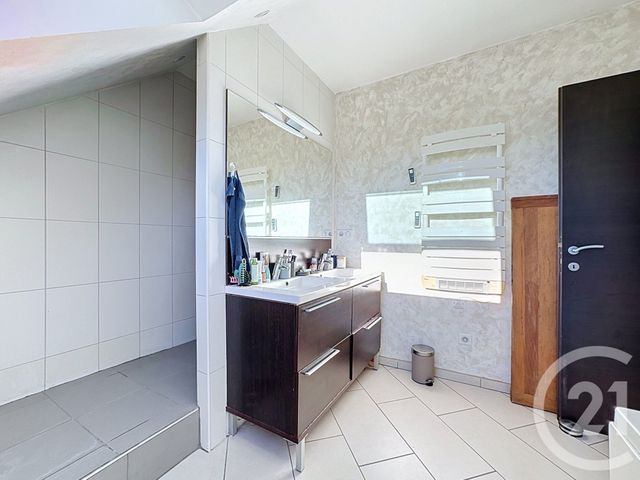 Appartement F3 à vendre - 3 pièces - 86.0 m2 - MONTREUX CHATEAU - 90 - FRANCHE-COMTE - Century 21 Les Portes De L'Est