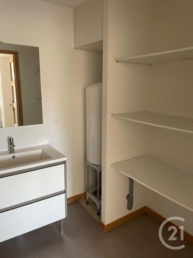 Appartement Studio à louer - 1 pièce - 24.0 m2 - VALENTIGNEY - 25 - FRANCHE-COMTE - Century 21 Les Portes De L'Est