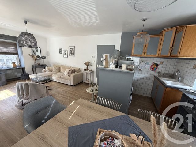 Appartement F3 à vendre - 3 pièces - 60.75 m2 - VALENTIGNEY - 25 - FRANCHE-COMTE - Century 21 Les Portes De L'Est