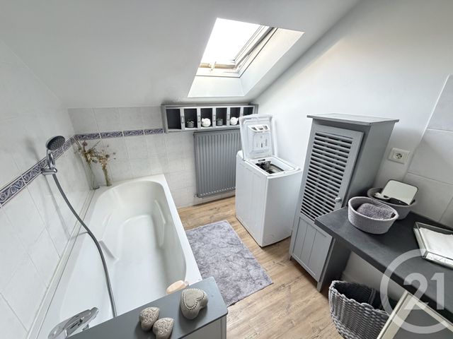 Appartement F3 à vendre - 3 pièces - 60.75 m2 - VALENTIGNEY - 25 - FRANCHE-COMTE - Century 21 Les Portes De L'Est