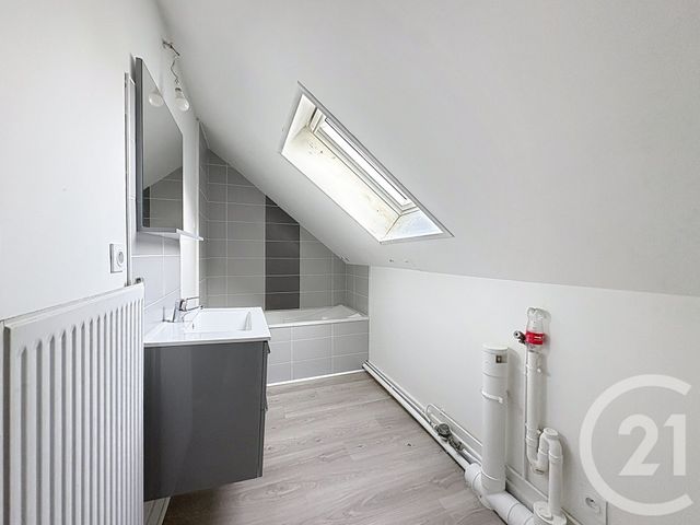 Appartement T2 à louer - 2 pièces - 30.0 m2 - SELONCOURT - 25 - FRANCHE-COMTE - Century 21 Les Portes De L'Est